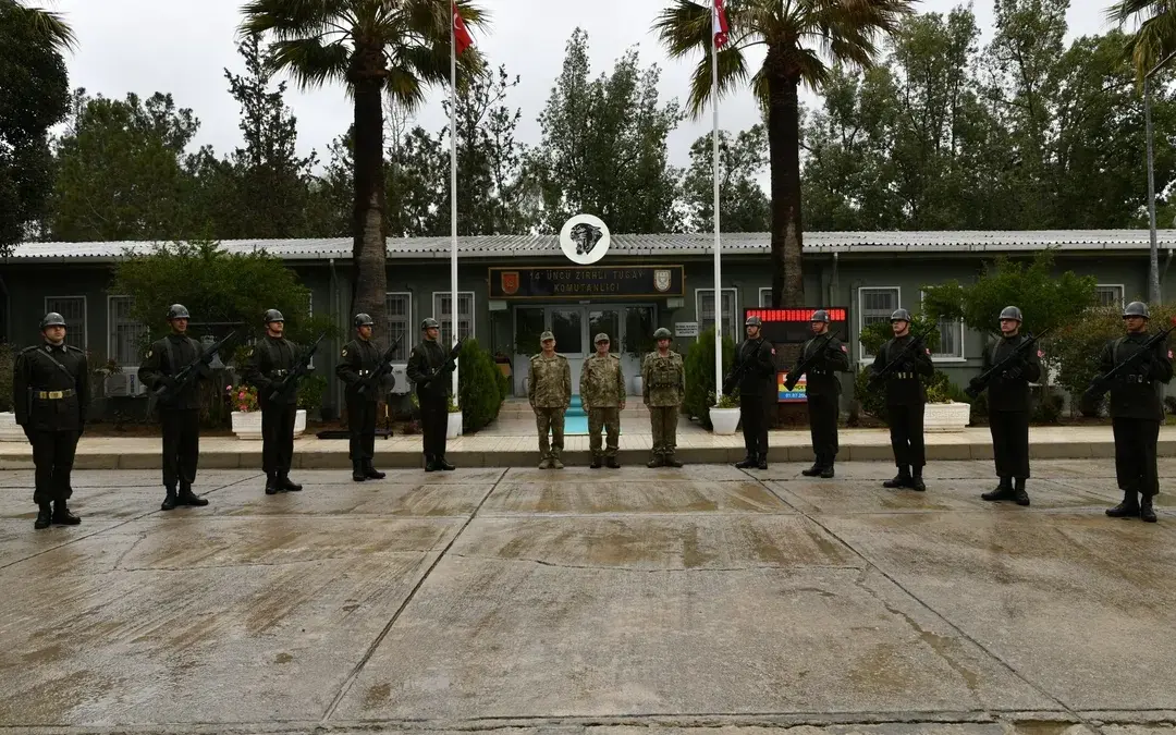 Son dakika | Kara Kuvvetleri Komutanı KKTC’de askeri birlikleri denetledi